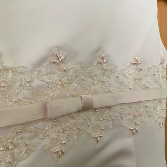 David’s Bridal Kids dress - Picture 2 of 4